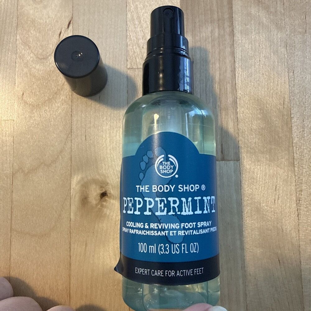 THE BODY SHOP Peppermint Cooling & Reviving Foot Spray - for Tired, Achy Feet -